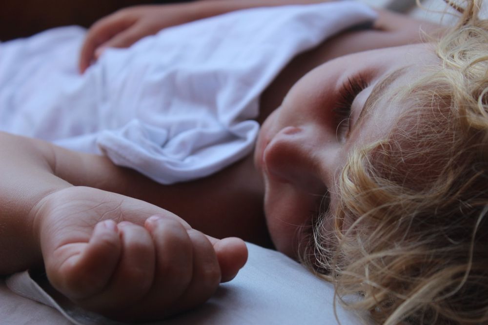 Sovemedisin for barn: En grundig gjennomgang av typer, fordeler og ulemper